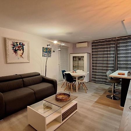 Charmant Appartement Residentiel Avec Terrasse, Jardin Privatif Et Piscine A Cannes Кан Екстериор снимка