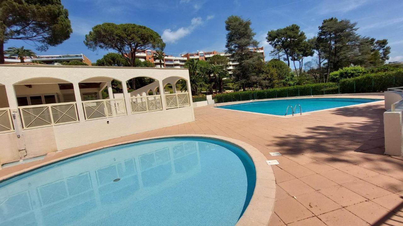 Charmant Appartement Residentiel Avec Terrasse, Jardin Privatif Et Piscine A Cannes Кан Екстериор снимка