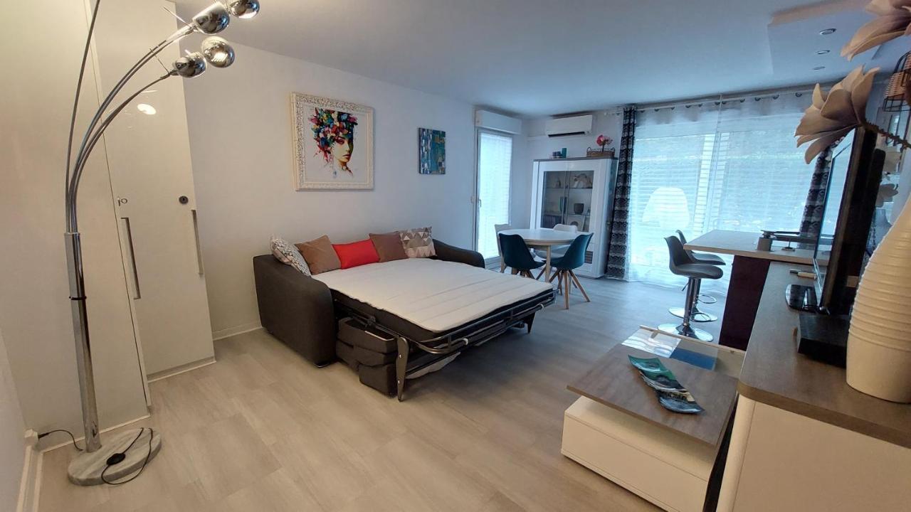 Charmant Appartement Residentiel Avec Terrasse, Jardin Privatif Et Piscine A Cannes Кан Екстериор снимка