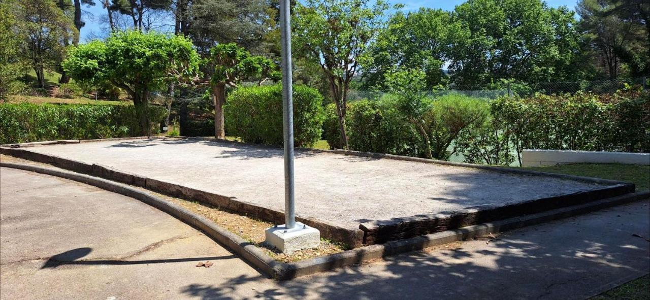 Charmant Appartement Residentiel Avec Terrasse, Jardin Privatif Et Piscine A Cannes Кан Екстериор снимка