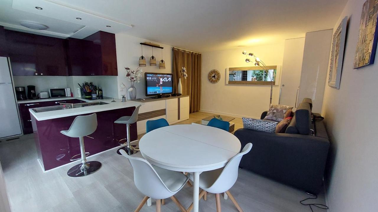 Charmant Appartement Residentiel Avec Terrasse, Jardin Privatif Et Piscine A Cannes Кан Екстериор снимка