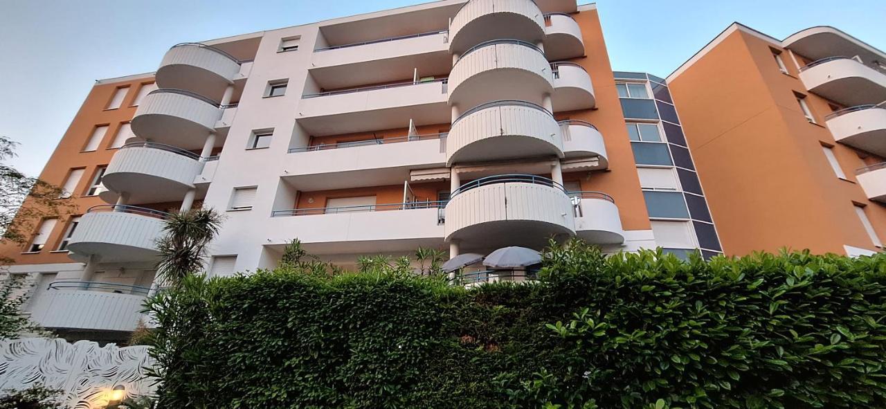 Charmant Appartement Residentiel Avec Terrasse, Jardin Privatif Et Piscine A Cannes Кан Екстериор снимка